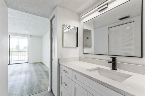 Condominio en alquiler en Saint Petersburg, Florida, 1 dormitorio, 72.46 m2 № 1681404 - foto 23
