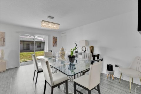 House in Kissimmee, Florida 3 bedrooms, 128.48 sq.m. № 1799812 - photo 5