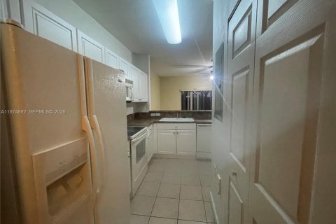 Купить кондоминиум в Хомстед, Флорида 2 спальни, 99.31м2, № 2038390 - фото 13