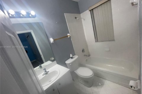 Купить кондоминиум в Хомстед, Флорида 2 спальни, 99.31м2, № 2038390 - фото 3