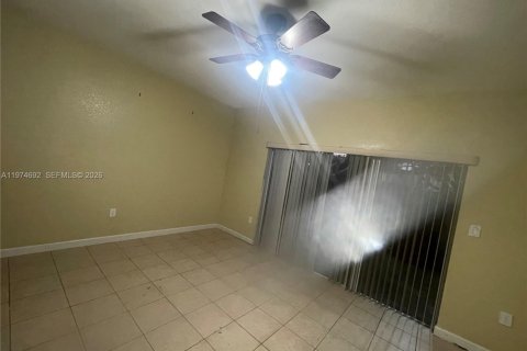 Купить кондоминиум в Хомстед, Флорида 2 спальни, 99.31м2, № 2038390 - фото 6