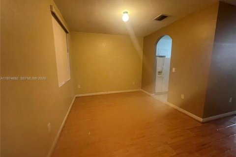 Купить кондоминиум в Хомстед, Флорида 2 спальни, 99.31м2, № 2038390 - фото 10