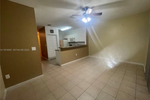 Купить кондоминиум в Хомстед, Флорида 2 спальни, 99.31м2, № 2038390 - фото 5