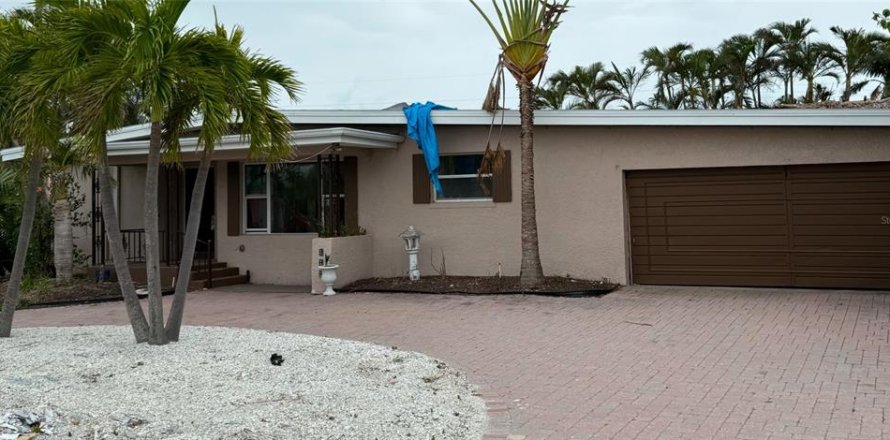 Casa en Saint Pete Beach, Florida 4 dormitorios, 156.26 m2 № 1625148