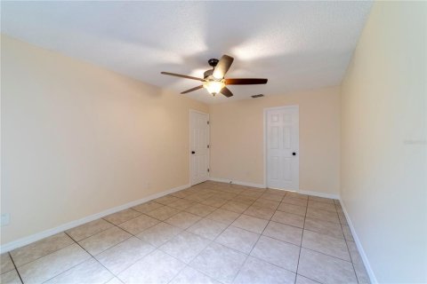 Casa en venta en Deltona, Florida, 3 dormitorios, 134.71 m2 № 1802247 - foto 18