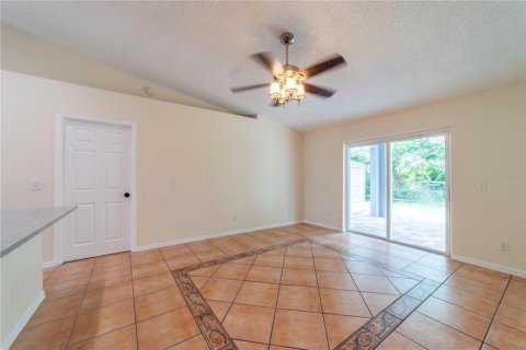 Casa en venta en Deltona, Florida, 3 dormitorios, 134.71 m2 № 1802247 - foto 16