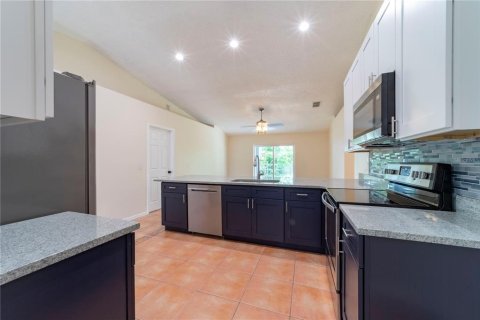 Casa en venta en Deltona, Florida, 3 dormitorios, 134.71 m2 № 1802247 - foto 2