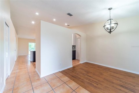 Casa en venta en Deltona, Florida, 3 dormitorios, 134.71 m2 № 1802247 - foto 8
