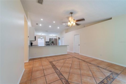 Casa en venta en Deltona, Florida, 3 dormitorios, 134.71 m2 № 1802247 - foto 15