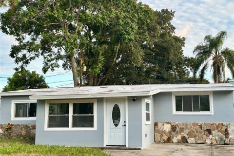 Casa en alquiler en New Port Richey, Florida, 3 dormitorios, 130.62 m2 № 1906489 - foto 1