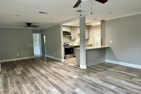 Casa en alquiler en New Port Richey, Florida, 3 dormitorios, 130.62 m2 № 1906489 - foto 8