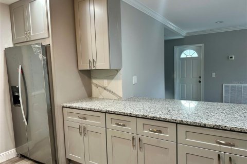 Casa en alquiler en New Port Richey, Florida, 3 dormitorios, 130.62 m2 № 1906489 - foto 4