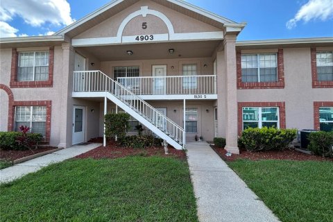Condo in New Port Richey, Florida, 2 bedrooms  № 1690963 - photo 2