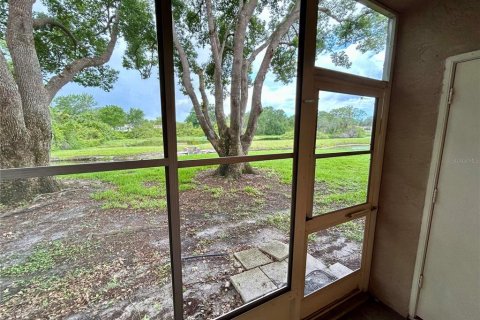 Condo in New Port Richey, Florida, 2 bedrooms  № 1690963 - photo 11