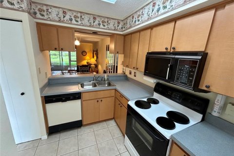 Condo in New Port Richey, Florida, 2 bedrooms  № 1690963 - photo 20