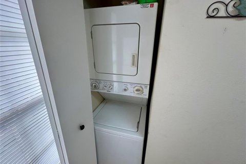 Condo in New Port Richey, Florida, 2 bedrooms  № 1690963 - photo 22