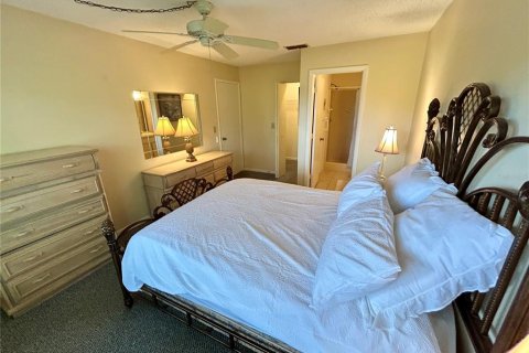Condo in New Port Richey, Florida, 2 bedrooms  № 1690963 - photo 25