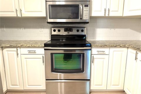 Condominio en venta en Altamonte Springs, Florida, 2 dormitorios, 124.58 m2 № 1912652 - foto 5