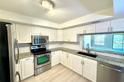 Condominio en venta en Altamonte Springs, Florida, 2 dormitorios, 124.58 m2 № 1912652 - foto 3
