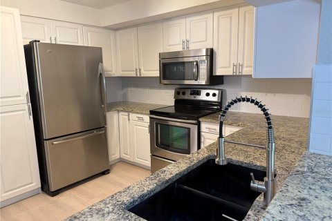 Condominio en venta en Altamonte Springs, Florida, 2 dormitorios, 124.58 m2 № 1912652 - foto 2