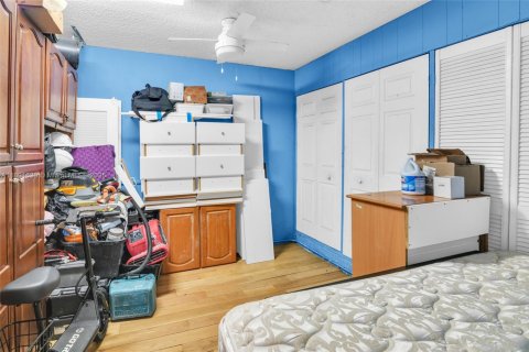 House in Miami, Florida 3 bedrooms, 112.6 sq.m. № 1944809 - photo 9