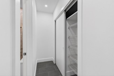 Touwnhouse à louer à West Palm Beach, Floride: 1 chambre, 44.59 m2 № 2295512 - photo 17