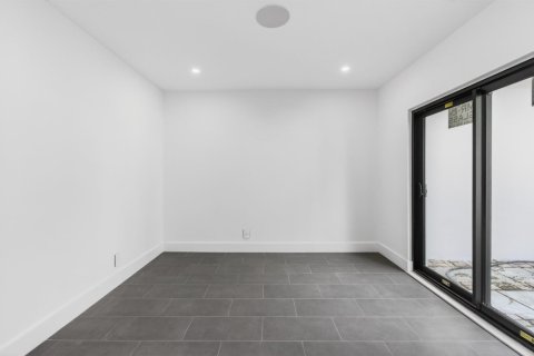 Touwnhouse à louer à West Palm Beach, Floride: 1 chambre, 44.59 m2 № 2295512 - photo 10