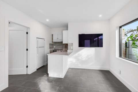 Touwnhouse à louer à West Palm Beach, Floride: 1 chambre, 44.59 m2 № 2295512 - photo 8