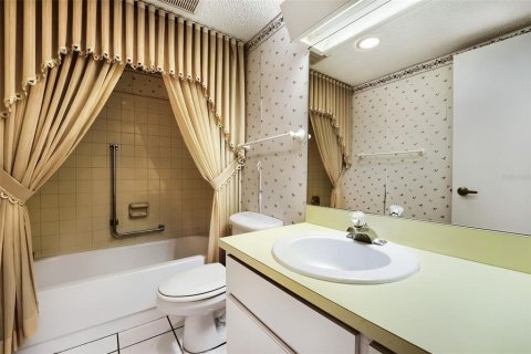 Copropriété à vendre à Port Richey, Floride: 2 chambres, 88.63 m2 № 2237085 - photo 18