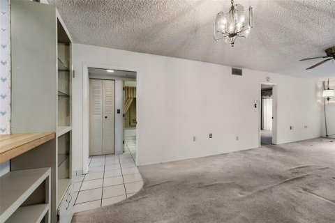 Copropriété à vendre à Port Richey, Floride: 2 chambres, 88.63 m2 № 2237085 - photo 7