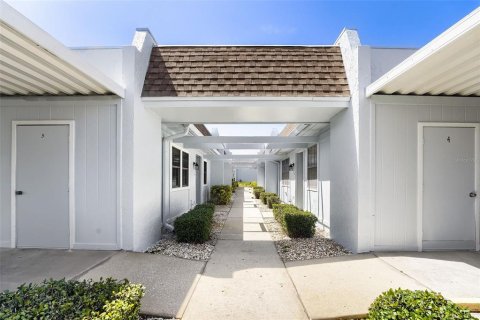 Copropriété à vendre à Port Richey, Floride: 2 chambres, 88.63 m2 № 2237085 - photo 2