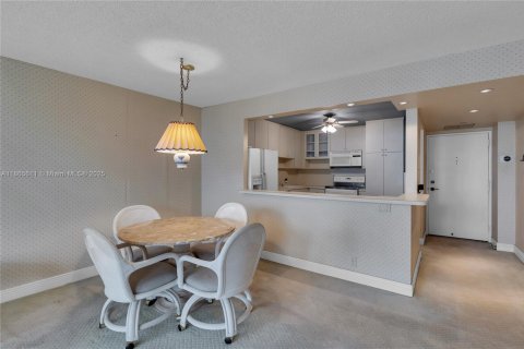 Купить кондоминиум в Майами, Флорида 2 спальни, 126.53м2, № 1896402 - фото 18