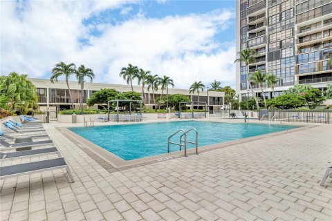 Купить кондоминиум в Майами, Флорида 2 спальни, 126.53м2, № 1896402 - фото 7