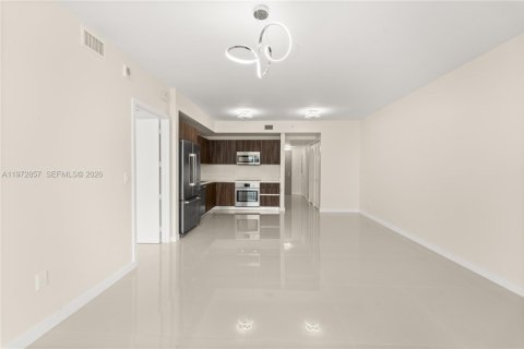 Condominio en alquiler en Miami, Florida, 1 dormitorio, 70.51 m2 № 2033073 - foto 13