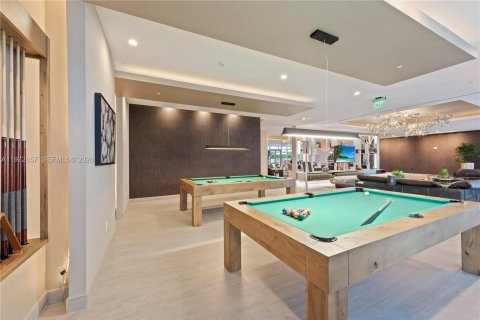 Condominio en alquiler en Miami, Florida, 1 dormitorio, 70.51 m2 № 2033073 - foto 22