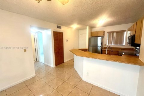 Copropriété à vendre à Miramar, Floride: 2 chambres, 77.29 m2 № 2047698 - photo 3