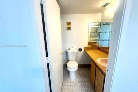 Copropriété à vendre à Miramar, Floride: 2 chambres, 77.29 m2 № 2047698 - photo 4