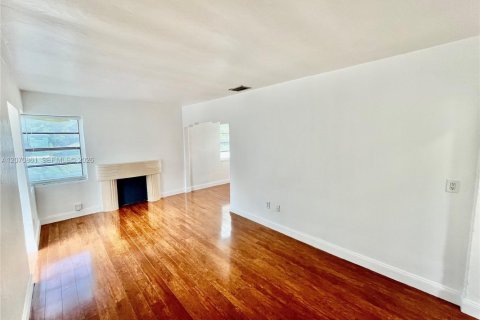 Appartement à louer à Miami, Floride: 2 chambres № 2300478 - photo 2