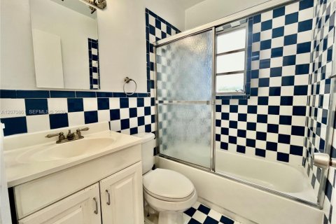 Appartement à louer à Miami, Floride: 2 chambres № 2300478 - photo 11