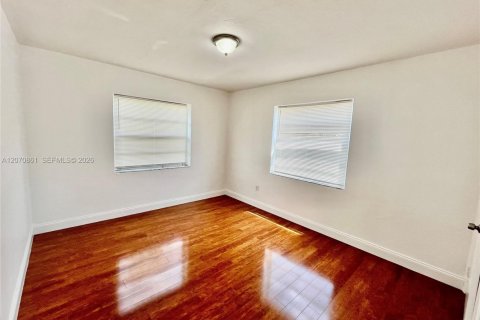 Appartement à louer à Miami, Floride: 2 chambres № 2300478 - photo 13
