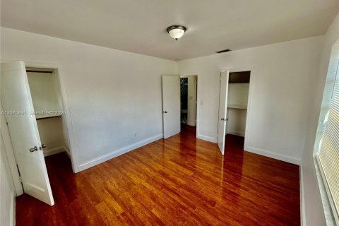 Appartement à louer à Miami, Floride: 2 chambres № 2300478 - photo 15