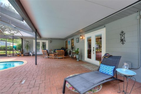 House in Winter Haven, Florida 4 bedrooms, 191.01 sq.m. № 2102668 - photo 17