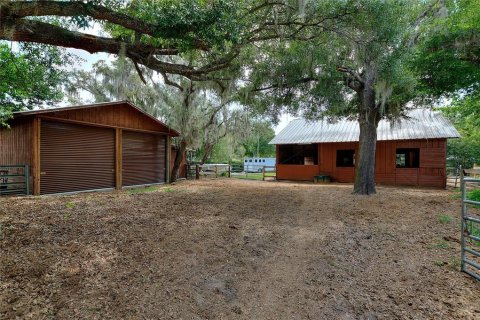House in Winter Haven, Florida 4 bedrooms, 191.01 sq.m. № 2102668 - photo 15
