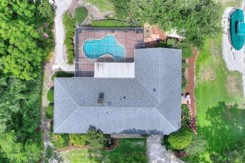 House in Winter Haven, Florida 4 bedrooms, 191.01 sq.m. № 2102668 - photo 11