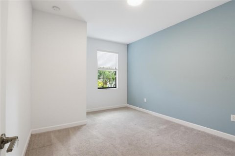 Townhouse in LORRAINE LAKES in Lakewood Ranch, Florida 3 bedrooms, 174.56 sq.m. № 2224588 - photo 28