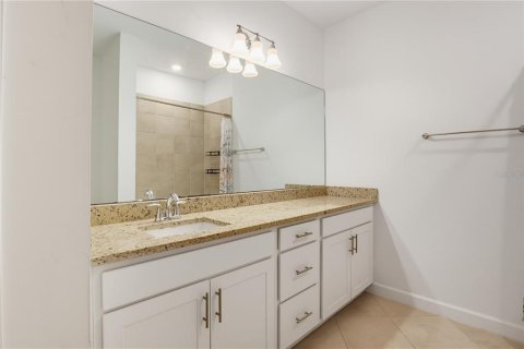 Townhouse in LORRAINE LAKES in Lakewood Ranch, Florida 3 bedrooms, 174.56 sq.m. № 2224588 - photo 26