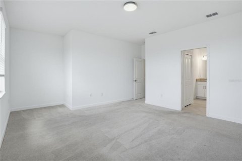 Townhouse in LORRAINE LAKES in Lakewood Ranch, Florida 3 bedrooms, 174.56 sq.m. № 2224588 - photo 16