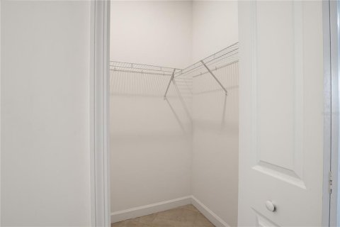 Townhouse in LORRAINE LAKES in Lakewood Ranch, Florida 3 bedrooms, 174.56 sq.m. № 2224588 - photo 20