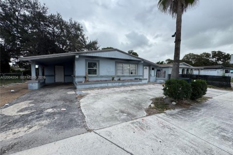 House in Fort Lauderdale, Florida 3 bedrooms, 95.5 sq.m. № 2068437 - photo 2