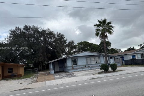 House in Fort Lauderdale, Florida 3 bedrooms, 95.5 sq.m. № 2068437